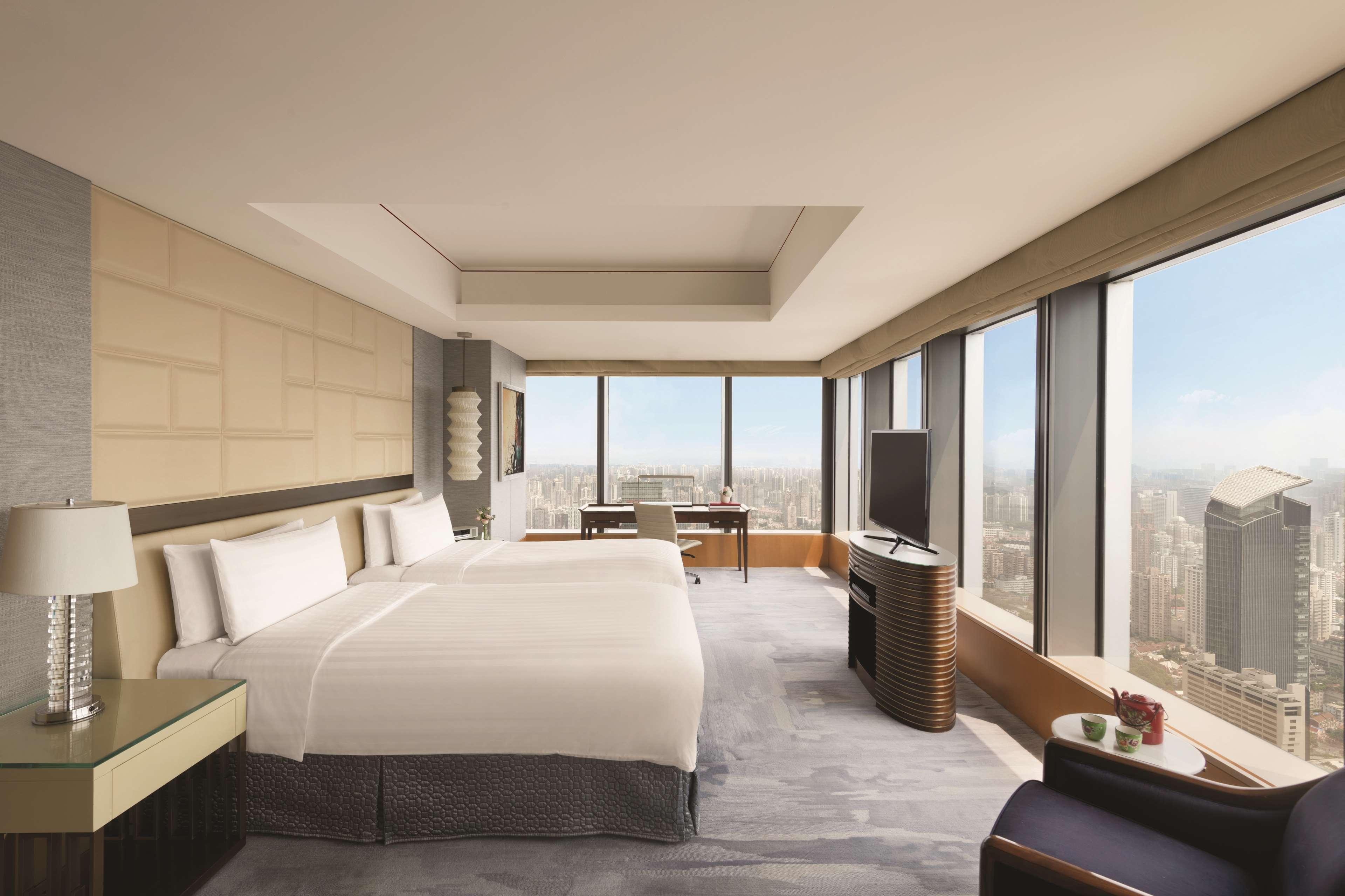 Jing An Shangri-La, Шанхай Экстерьер фото