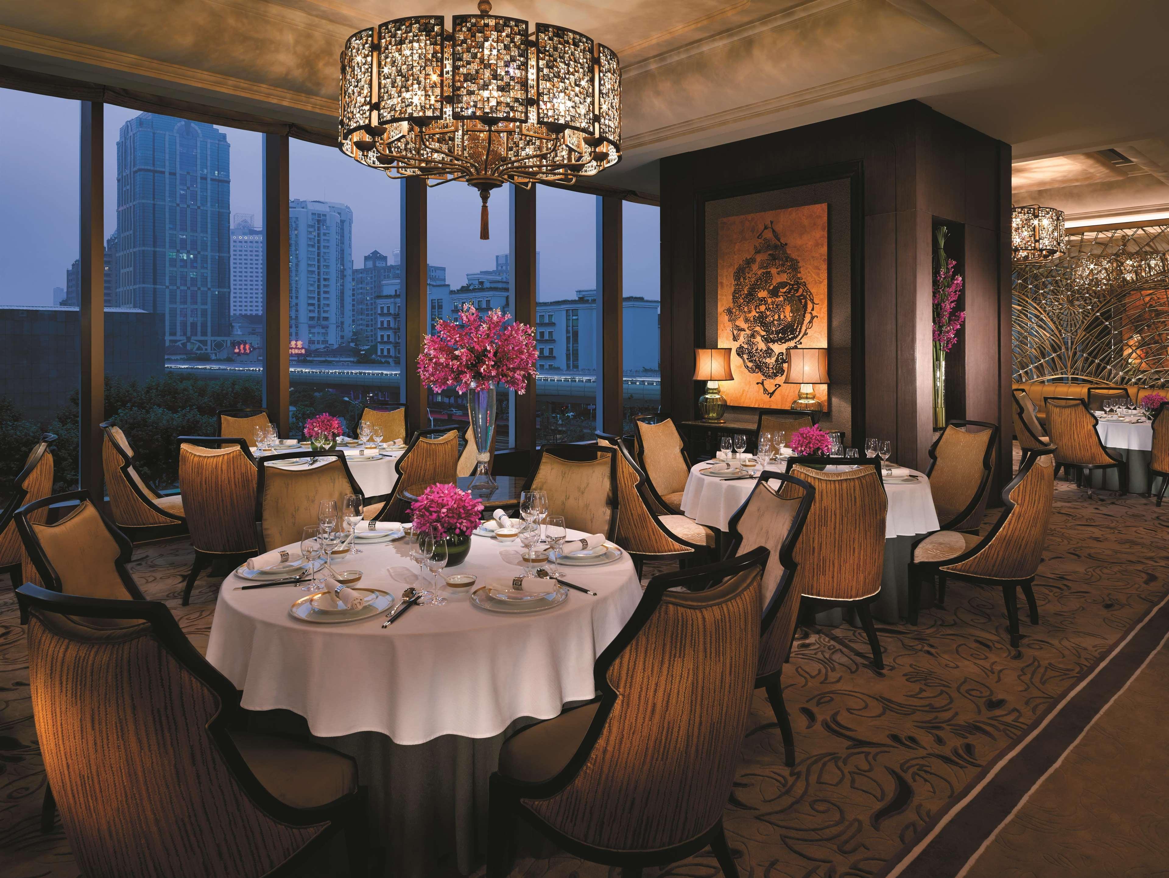 Jing An Shangri-La, Шанхай Экстерьер фото